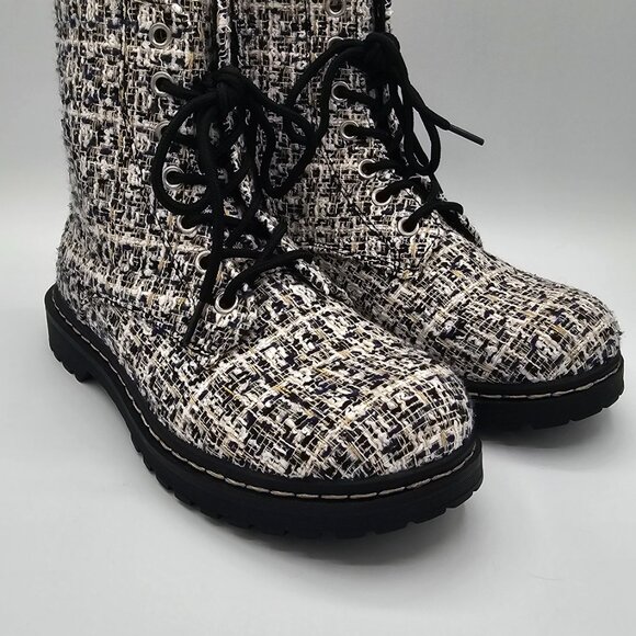 TORRID 9WW Boucle Wide Width Stevie Lace-Up Combat Boots NWT - Picture 2 of 12